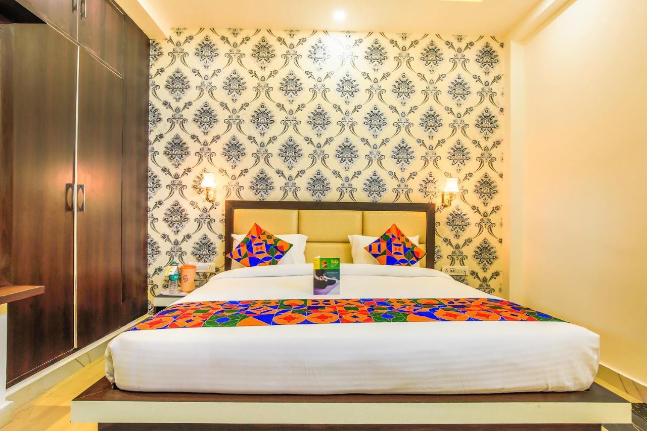 Fabhotel Star Of Taj Restobar Fatehabad Road Agra  Bagian luar foto